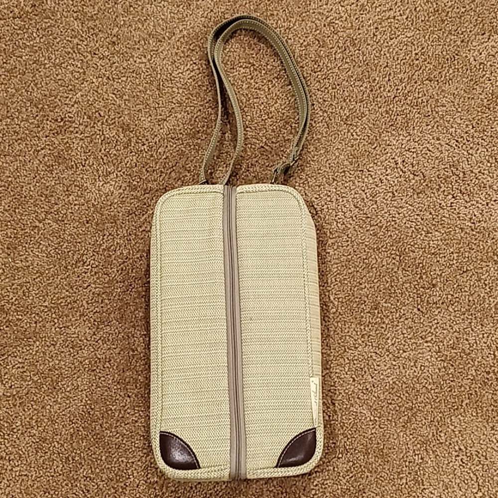 Picnic wine bottle carrier tote